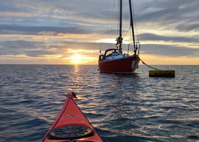 Happy Hill * יוגאל