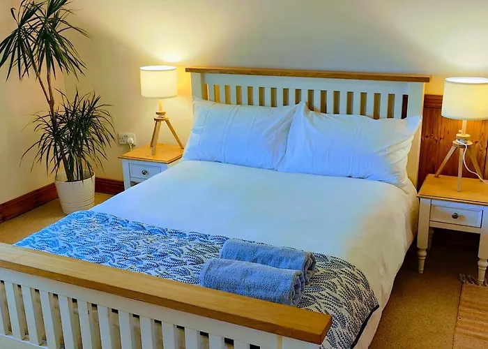 Happy Hill * יוגאל